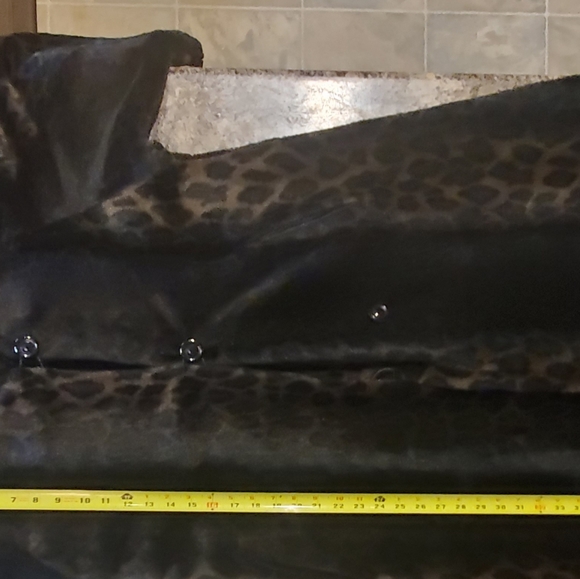 Fabulous Faux Fur Coat - Picture 13 of 17